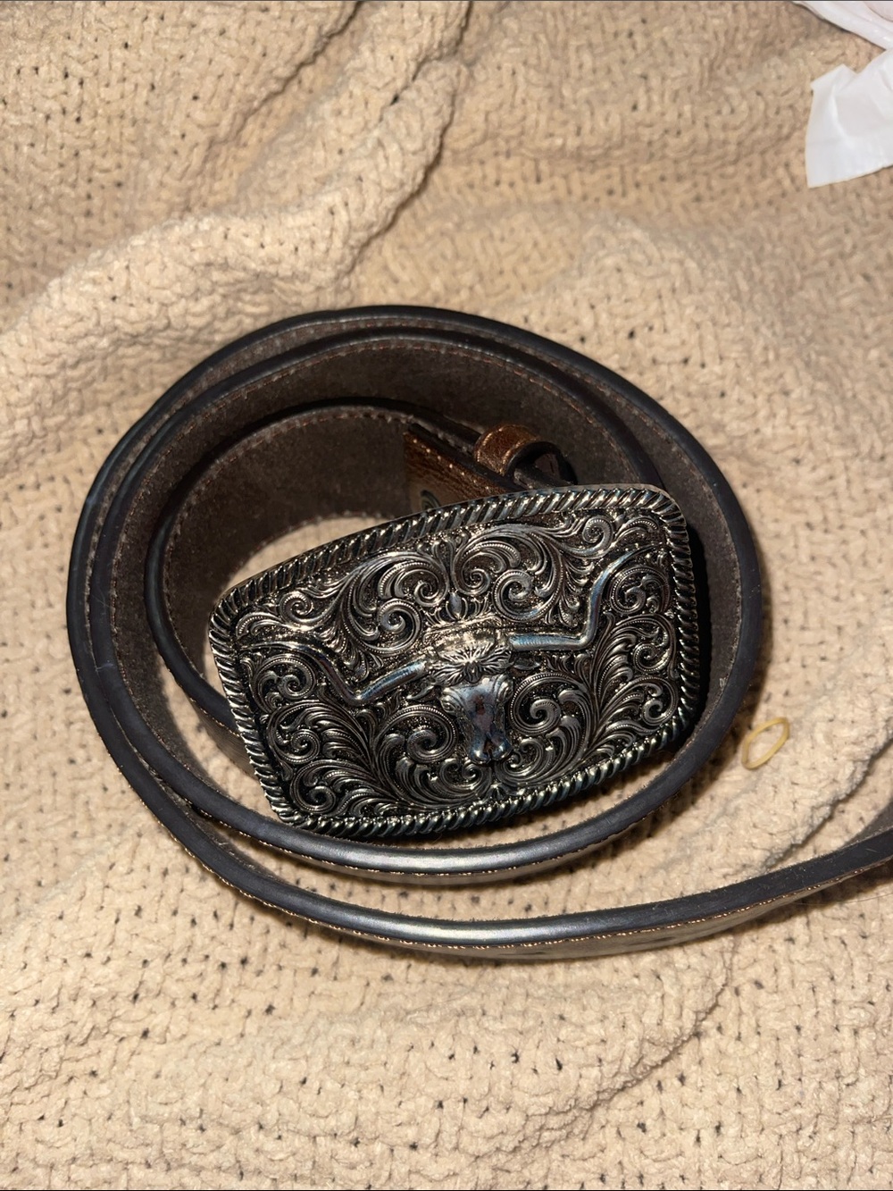 Women’s Brown Leather Belt with Ornate Silver-Tone Western Buckle